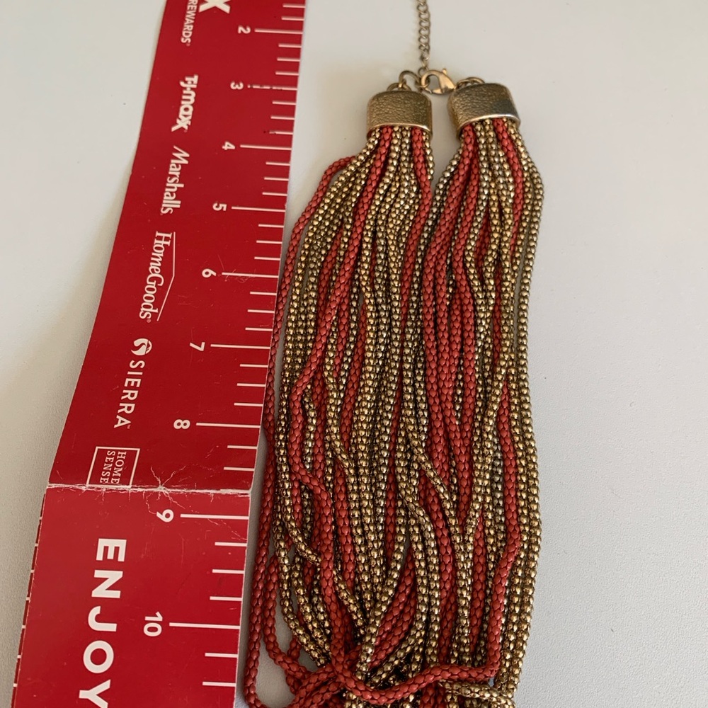 Waterfall necklace in salmon and gold. - Picture 3 of 5